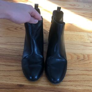 Old Navy Faux Alligator Black Booties